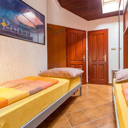 Vakantiehuis Atri Giardino By Interhome Premantura