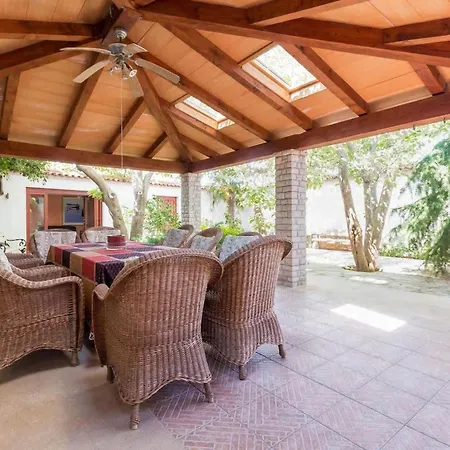 Atri Giardino By Interhome * Premantura