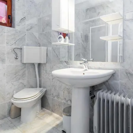 Atri Giardino By Interhome Ferienhaus Premantura